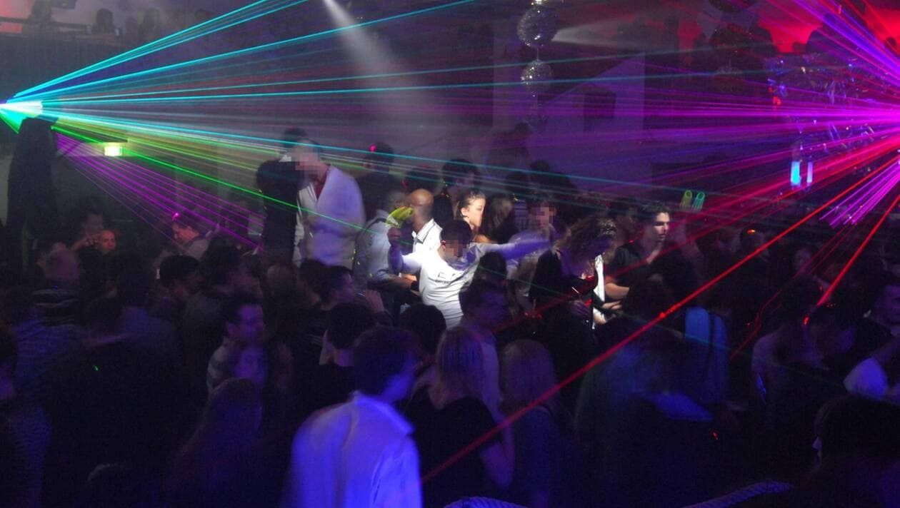 aborder une femme en boite de nuit