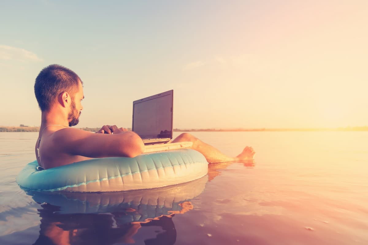 rester connecté en vacances